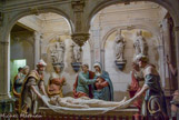 <center><center>Mise au tombeau. </center></center><center>Mise au tombeau. </center> Mise au tombeau, en pierre peinte, offerte par le chanoine Jacques Dubreuil en 1520.
