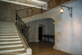 <center>Abbaye de Noirlac. </center> Escalier menant au dortoir des moines.