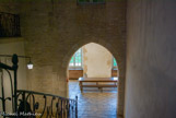 <center>Abbaye de Noirlac. </center> Escalier menant au dortoir des moines La rampe en fer forgé date du XVII e.