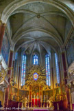 <center>La cathédrale Saint-Siffrein </center>Deux fenêtres sur les cinq de l'abside conservent des vitraux XVe s. très restaurés. Les boiseries et stalles (1738) portent des statues de bois doré par J. Bernus.