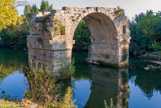 <center>Le pont romain Amboix </center>Cet imposant ouvrage d'art de plus de 100 m de long, qui comptait probablement onze arches, permettait à la voie Domitienne de franchir le Vidourle. Ce pont, qui est sans doute un des plus anciens de la région, aurait été construit aux alentours du début de notre ère, peut-être même au moment où était créée la station routière, vers 30 av. J.-C.