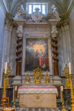 <center></center><center>Eglise Saint-Michel.</center> Cette chapelle  est dite de St Antoine de Padoue grâce à la toile éponyme avec l'iconographie habituelle de St Antoine adorant l'Enfant-Jésus. Attribuée à Barthélémy Puppo, père de Bernardin, elle date de 1656.