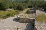 <center></center><center>L'oppidum de Nages ou oppidum des Castels</center> Vue des remparts de l'Oppidum enceinte 2.
