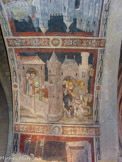 <center></center><center>Romans-sur-Isère. </center> Collégiale Saint-Barnard. Une arcade est décorée par des fresques du XVe siècle représentant la légende des saints viennois Exupère, Félicien et Séverin (les trois doms) ; on peut y voir le pont médiéval de Romans-sur-Isère lors du départ des trois Saints.