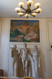 <center></center><center> Tribunal de Commerce. </center> Salon d’honneur. Cérès d’Oscar Eichacker. Groupe sculpté par Louis Botinelly.