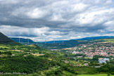 <center>Millau</center>A droite, le Tarn.