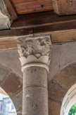 <center>Le cloître</center>Chapiteau du cloître.