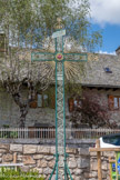 <center>Nasbinals </center>Crucifix de la place devant l'église.