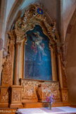 <center>Saint-Côme-d’Olt. </center>Un retable baroque du XVIIIe siècle composé d'une peinture (la Déposition de la Croix) et orné de magnifiques sculptures peintes retraçant la passion du Christ,