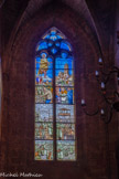 <center>La cathédrale Notre-Dame de Rodez</center>Mis en place le 3 mai 2006 dans la chapelle Sainte-Elisabeth de la cathédrale Notre-Dame-de-l’Assomption, ce vitrail est un « don des prisonniers de guerre 1939-1945 ». Il a été réalisé par l’atelier d’Olivier Juteau de Chartres, sur les cartons du peintre David Pons. La colombe symbole d’espérance et de foi surplombe l’oeuvre qui se scinde ensuite en deux. A gauche, Sainte Foy de Conques délivre les prisonniers de leurs chaînes / La Libération. La partie droite représente le clocher de la cathédrale Notre-Dame de Rodez, symbole de l’attente ardente et fervente de la délivrance et du retour prière des mères, des épouses, des enfants. Viennent en dessous, la vie des prisonniers dans les camps, puis les bataillons aveyronnais pris à Dunkerque (1940) dans l’attente de l’embarquement pour l’Angleterre.