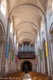 <center>Eglise Saint-Amans</center>L’intérieur est de style néo-roman.