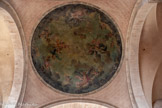 <center>Eglise Saint-Amans</center>Sur la croisée, la coupole sur pendentif conserve une fresque du XVIIIe siècle due au peintre Salinier. Elle représente l'Apothéose de St Amans.