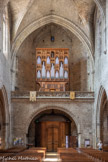 <center>Villefranche-de-Rouergue </center>La Collégiale Notre-Dame. Le grand-orgue Guillemin (1626). Orgue de tribune. Placé dans la chapelle gauche du transept en 1432, agrandi en 1626, il est transporté en tribune en 1809. En 1626, le facteur Claude GUILLEMIN, actif dans la région dans la 1ère moitié du 17ème siècle a reconstruit l’instrument. Théodore Puget reconstruit l'instrument en 1845 à partir de 6 jeux d'un ancien orgue d'avant 1650. De 1992 à 1998 il est entièrement restauré pour donner un orgue gothico-classique qui conserve 400 tuyaux anciens pour un total de 1500.