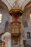 <center>Villefranche-de-Rouergue </center>La Collégiale Notre-Dame. Chaire à prêcher. Pierre : peint, doré. La cuve seule est du 15e siècle. L'escalier et l'abat-voix sont du 18e siècle.