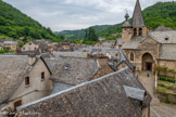 <center>Le Château d'Estaing</center>L'église Saint-Fleuret.