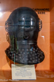 <center>Le musée du scaphandre. Espalion</center>Prototype de casque de plongée réalisé vers 1830 par Augustus Siebe à partir d'un casque à fumées breveté en 1823 par Charles et John Deanes pour pénétrer dans les fumées asphyxiantes lors des incendies sur les navires anglais. Ce casque est considéré comme le père des casques pieds-lourds.