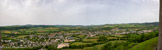 <center>Sévérac-le-Château</center>Un magnifique panorama s’étend sous nos yeux : des verdoyantes plaines de la Vallée de l’Aveyron aux Causses.