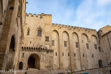 <center>Cour d'honneur, palais neuf </center>Face nord du palais vieux, avec la porte Notre-Dame.