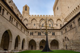 <center>Cloître Benoît XII</center>L'espace dénommé 
