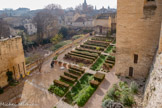 <center>Les jardins du Palais</center>Derrière le mur, le verger d'Urbain V.