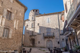 <center>Barjac</center>Sur la place de la Renaissance se dresse la Tour des Banne. Bâtie au XVIe siècle, sa forme singulière en fait l'un des monuments des plus emblématique. Sept autres tours ponctuent la visite du centre ancien.