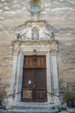 <center>Barjac</center>L’église Saint Laurent. L’église primitive Saint Laurent était située à Malhac dans la plaine, sur l’emplacement d’une ancienne villa Gallo-Romaine. Présente vraisemblablement dès le 5e siècle, elle sera entièrement détruite en 1580 pendant les guerres de religion. A l’époque, il existe une chapelle (Saint Antoine) intra-muros, mais elle est utilisée comme temple par les protestants. C’est en ce lieu que l’église actuelle sera construite (1656-1689) puis agrandie en 1862 pour répondre à une augmentation de la population (1545 habitants en 1790 ; 2 523 habitants en 1861). Son intérieur présente une ordonnance vaste et régulière.