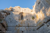 <center>Le Château d’Allègre.</center>La Tour Nord. La fine archère devient une belle embrasure à l'intérieur de la tour.