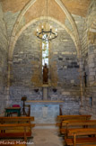 <center>Roncevaux</center>Derrière la statue de Saint Jacques, le vitrail est en albâtre.