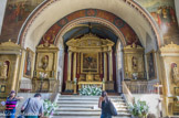 <center>Sare</center>L'église Saint-Martin. Le maître-autel en pierre de Beaumont léchée est surmonté d'un retable datant de 1843.