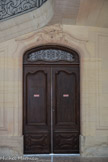 <center>Ancien Hôtel Dieu de Carpentras</center>Porte latérale arrière à droite.