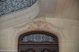 <center>Ancien Hôtel Dieu de Carpentras</center>Porte latérale arrière à droite.