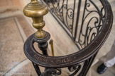 <center>Ancien Hôtel Dieu de Carpentras</center>L’escalier d'honneur. Signature de Pierre Mille.