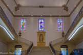 <center>Ancien Hôtel Dieu de Carpentras</center>L’escalier d'honneur. D’un point de vue pratique, cet escalier offrait une meilleure circulation entre les parties sud et nord de l’édifice et facilitait le transport des malades. Visuellement, son caractère monumental et le départ de la double volée de rampes à partir du palier rendent perceptible cette articulation entre les différents corps de bâtiment Cette réalisation d’envergure a été confiée à l’entrepreneur comtadin Jean-Pierre Teissier.