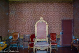 <center>Palais de Justice de Carpentras</center>L'alcôve de la chambre du Conseil est l'ancienne chambre à coucher des évêques de Carpentras, elle est ornée de boiseries sculptées et dorées et d'une toile représentant l'Assomption au plafond.