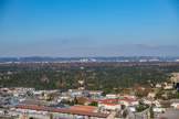 <center>Le château de Châteaurenard</center>Vue du sommet de la Tour du Griffon. Au centre, le Palais des Papes d'Avignon, avec sur sa droite, le fort Saint-André de Villeneuve-lès-Avignon.
