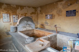 <center>Le lavoir</center>Situé sous la place de la mairie, ce lavoir fut construit vers 1905, lors de l'aménagement de la place. Il est aménagé avec des mannequins illustrant la lessive. Une mise en scène reconstitue une lessive telle qu'elle pouvait avoir lieu au début du XXème siècle.