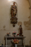 <center>L'église Saint-Denys.</center>La chapelle Saint Joseph. Statues de saint Joseph et de sainte Thérèse de l’Enfant Jésus.