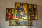 <center>L'église paroissiale Saint-Sauveur Saint-Etienne </center>Polyptyque, peinture à l'œuf sur bois, Louis Giraud, 1983
Au centre Vierge à l'Enfant
À gauche Sainte-Marguerite d'Antioche de Pisidie
À droite Saint-François d'Assise
Registre inférieur de gauche à droite : Noli me tangere, Crucifixion, Résurrection.