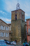 <center>L’église Saint-Clément</center>L'église paroissiale est dédiée à saint Clément, saint patron de la commune.
Sans doute s'agit-il de l'emplacement de l'église médiévale. Elle fut entièrement reconstruite de 1782 à 1787 pour répondre à l'accroissement de la population. En 1848, l'église n'avait toujours pas de 