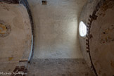 <center>Meysse</center>La voûte en berceau de la nef.