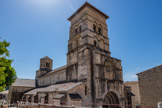 <center>Abbatiale Sainte-Marie de Cruas</center>Le site sur lequel est construite l’Abbatiale est occupé par l’Homme au minimum depuis le Ier  siècle après J.C. On a retrouvé, lors de fouilles menées à partir de 1972, des traces de cette période. Les seuls restes de l’Antiquité encore visibles se trouvent au-dessous des escaliers modernes de l’église. Il s’agit des fondations d’une villa gallo-romaine du IIIe ou IVe siècle.
À partir de la fin du Ve ou du début du VIe siècle, le site est définitivement consacré à la religion avec la construction du premier édifice paléochrétien à abside orientée qui reprend en partie les murs de la villa gallo-romaine.
Dès lors, plusieurs édifices religieux vont se succéder à commencer par l’Abbaye carolingienne fondée en 804 par des moines bénédictins. Elle sera détruite peu de temps après par une violente crue de Crûle. L’Abbatiale de Cruas telle que nous la connaissons aujourd’hui a été exposée dès sa construction aux crues. De ce fait, elle semble quelque peu disparaître sous la RD 86 car les apports successifs d’alluvions ont entraînés une augmentation du niveau des sols tant à l’intérieur qu’à l’extérieur du monument.