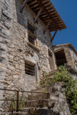 <center>Le site médiéval</center>La maison du Grand Prieur. Sur la façade, une magnifique fenêtre à traverse, ainsi qu’un linteau de porte en chanfrein, portant un blason (l’Abbé était un seigneur).