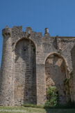 <center>Château des Moines.</center>Façade latérale de la chapelle.