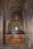 <center>Abbatiale Sainte-Marie de Cruas</center>Elle abrite une chapelle haute, autrefois réservée aux personnages importants. Détruite pendant les guerres de religion, elle a été reconstruite en 1987 pour contribuer au respect de l’ordonnancement de l’édifice d’origine. La nef comprend cinq travées recouvertes d’une voûte en berceau.