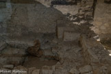 <center>Abbatiale Sainte-Marie de Cruas</center>On a mis à jour, sous l’actuelle église abbatiale, les vestiges d’une villa gallo-romaine. Elle fut construite sur l’itinéraire de l’ancienne voie romaine « d’Antonin-le-Pieux », qui reliait Lyon et Vienne à Nîmes.
