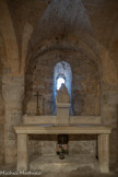 <center>Abbatiale Sainte-Marie de Cruas</center>Sur l'autel du XIXe siècle est exposée une Pièta..
