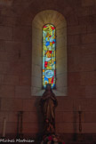 <center>Abbatiale Sainte-Marie de Cruas</center>Vtrail de la chapelle de la vierge.