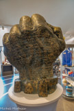 <center>Musée des Sports</center>Poéme : Guy Thomas. Sculpteur : Pierre Duc.