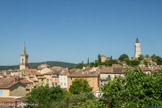<center>Draguignan</center>A gauche, le clocher de l'église Saint-Michel, au centre, la chapelle Saint-Sauveur, à droite, la tour de l'Horloge.