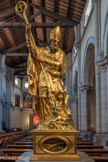 <center>L’église Saint-Michel</center>Saint Hermentaire
Statue reliquaire XIXe siècle
Fondateur et pasteur de la communauté catholique à Draguignan au VIe siècle. Evêque d'Antibes, il est le patron de la ville de Draguignan. A Draguignan, saint Hermentaire est célèbre pour avoir terrassé le dragon (le Drac) qui menaçait la ville. Une légende similaire à celle d’un autre religieux. En effet, la version Hermentaire ne serait finalement que la transposition, en français, de la vie de saint Honorat.
Entre légende et tradition, les traces du dragon apparaissent au XIIIe siècle et depuis l'animal figure sur le blason de la ville.
